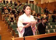 写真：代表の言葉を述べる加藤千代美さん