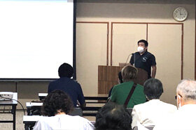 写真：小林洋司先生の講演の様子