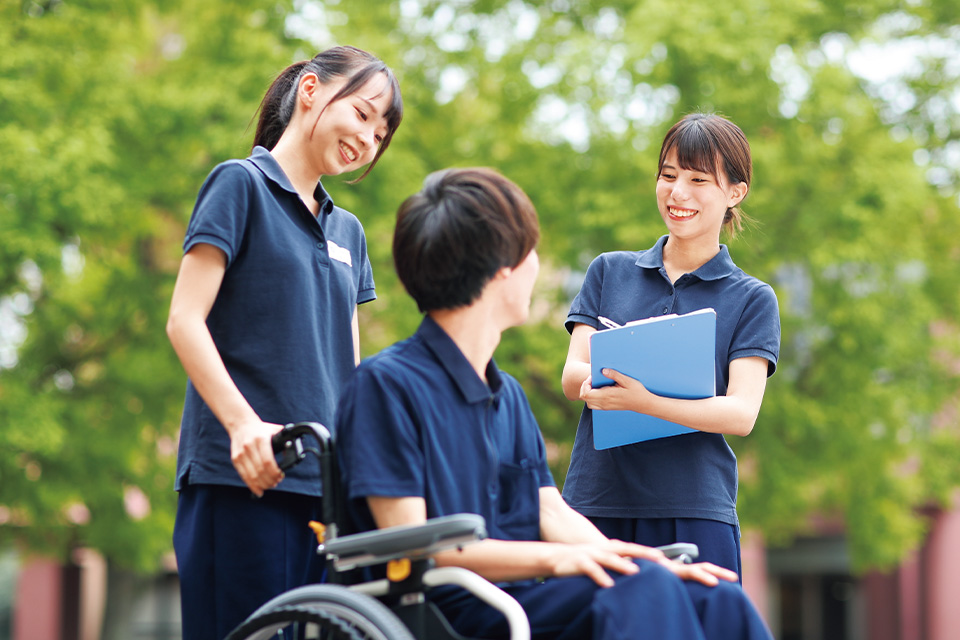 写真：リハビリテーション学科 介護学専攻の授業の風景