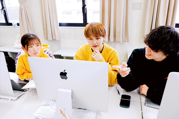 写真:4年間の学びの風景