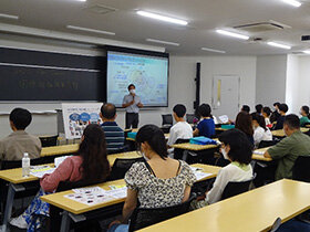 写真：説明会の様子