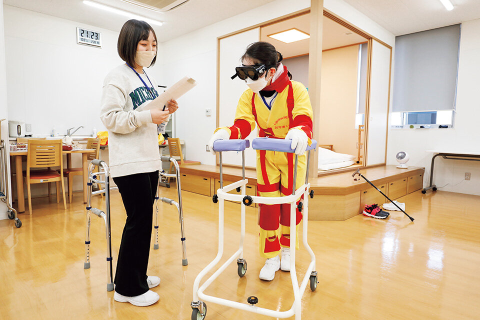 写真：老年看護の授業風景