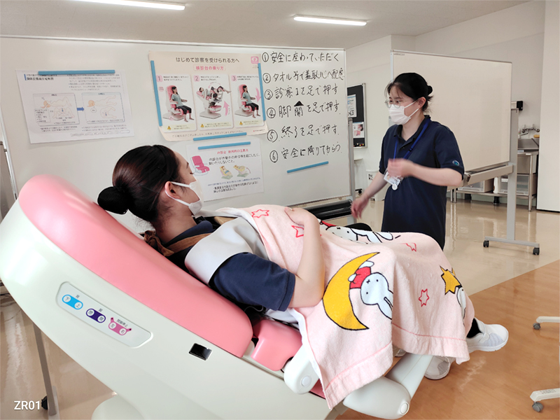 妊婦体験の様子 妊婦体験の様子