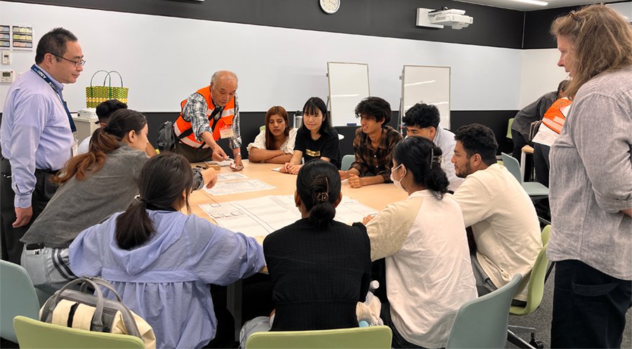 【国際学部】1年生の留学生向け「日本語」の授業内で防災について学びました