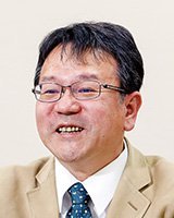 写真：曲田 浩和教授