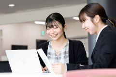 経済学部
